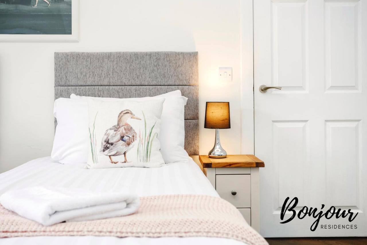 Bright New Town 2Br-1Ba, 1 Min To George St By Bonjour Residences Единбург Екстер'єр фото