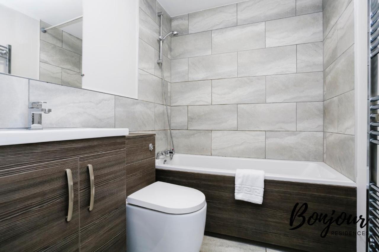Bright New Town 2Br-1Ba, 1 Min To George St By Bonjour Residences Единбург Екстер'єр фото